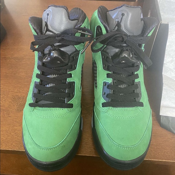 Sneakers - Picture 2 of 12